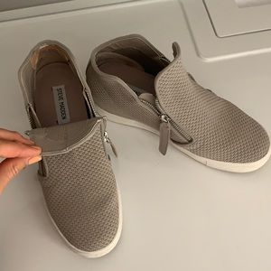 Steve Madden grey fall heel booties